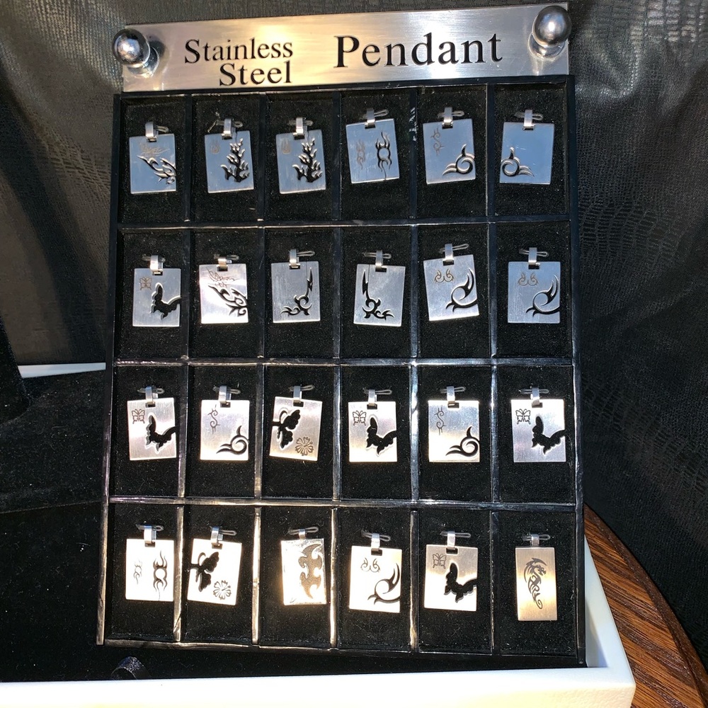 Lot of 50 Stainless pendants